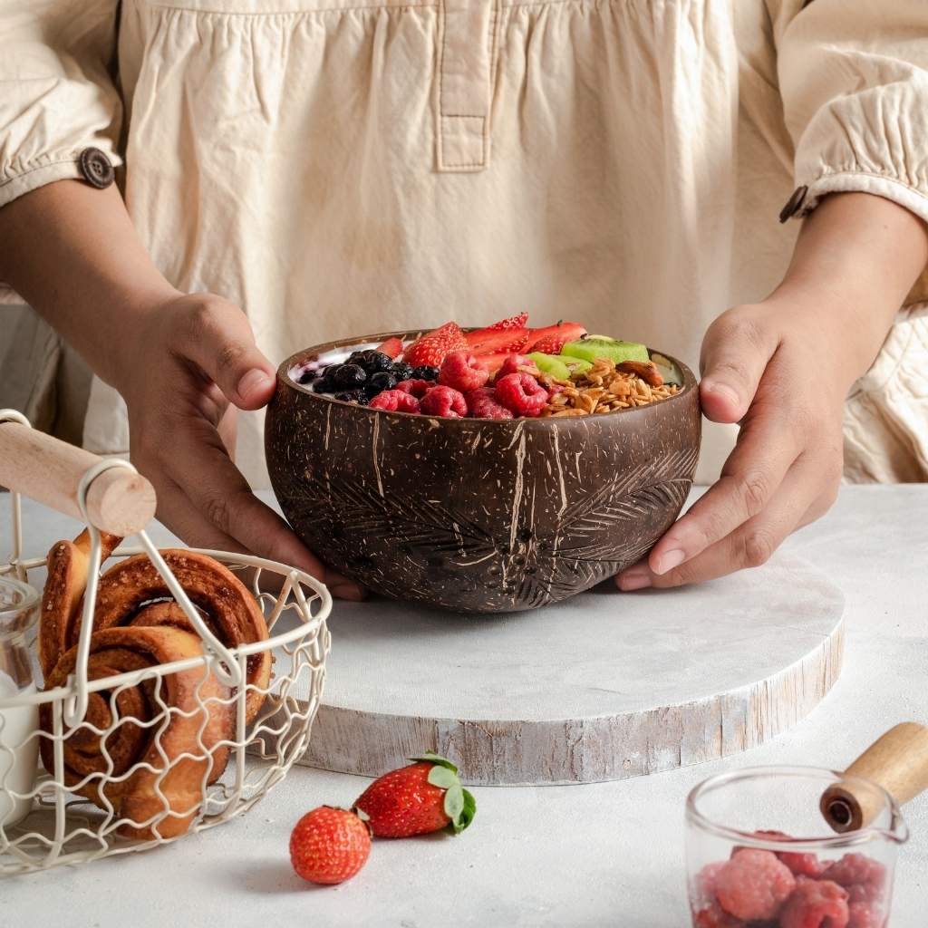 Coconut Bowl with Wooden Spoon (Leaf Pattern)